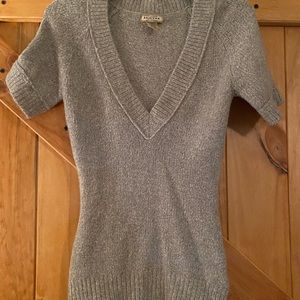 Short sleeve sweater